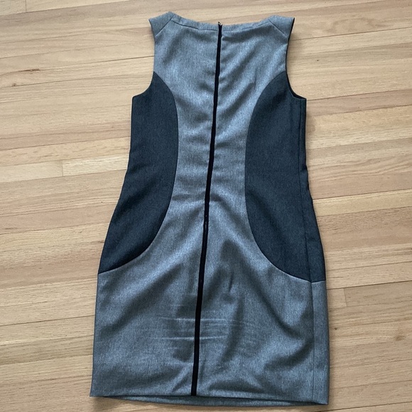 Grey and Black Color Block Dress Sleeveless - Picture 3 of 4